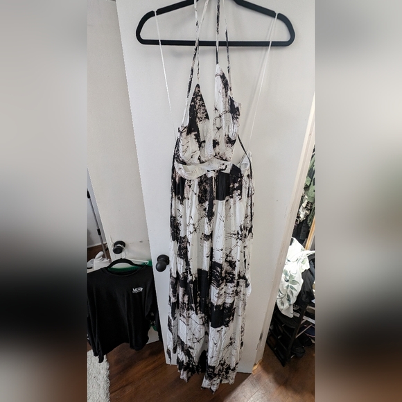 Pebble Beach fashion nova dress BNWT - Picture 3 of 4